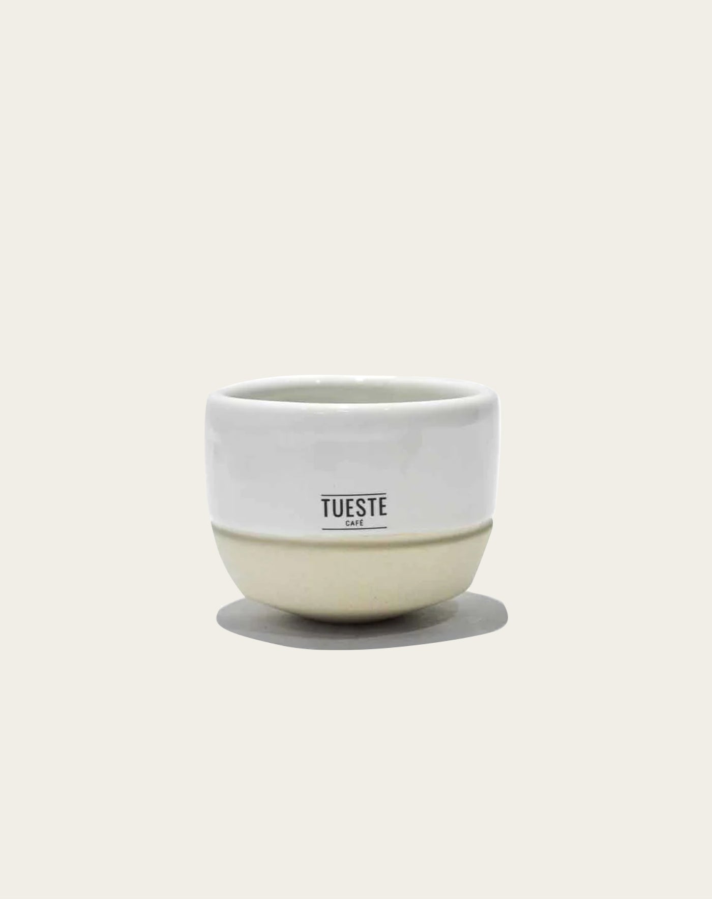 Taza de cerámica grande
